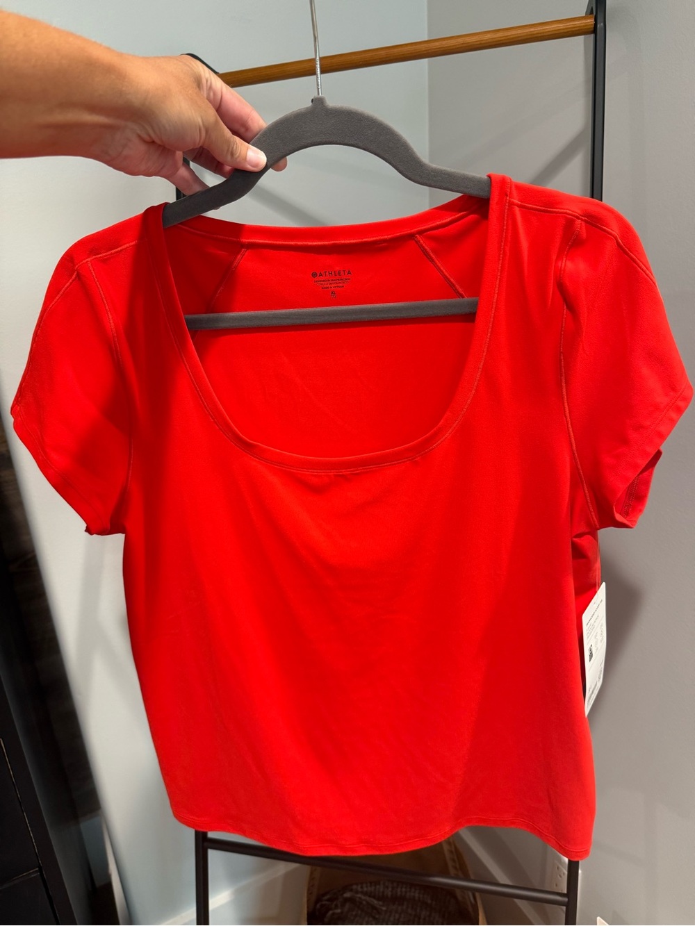 Athleta Bright Red Scoop Neck Short Sleeve Tee